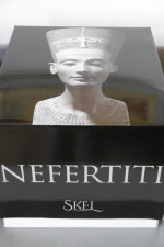 NEFERTITI (SKEL) el  Busto Original de  NEFERTITI, del  Escultor  Real  Tutmose