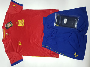 Conjunto RFEF la Roja Pantalón Camiseta Calcetines  12 Años  2016-2017 Ramos Nº 15 Licencia Federación de Futbol